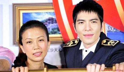 萧敬腾承认恋情与经纪人什么时候在一起的(萧敬腾女朋友是经纪人)