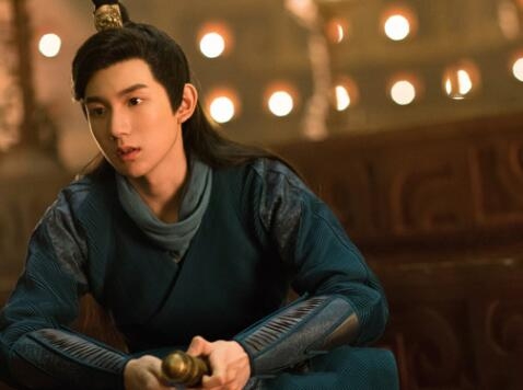 天蚕土豆写小说赚多少钱?天蚕土豆上天天向 天蚕土豆写小说赚多少钱?天蚕土豆上天天向