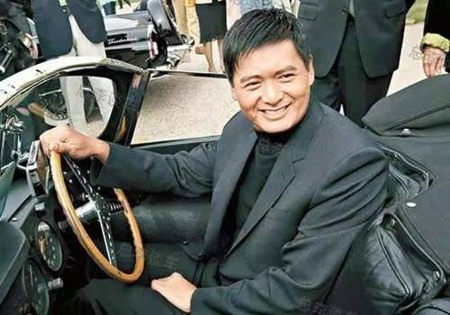 当年扇周润发巴掌的人是谁?周润发洗车的故 当年扇周润发巴掌的人是谁?周润发洗车的故