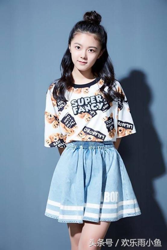 赵今麦的男朋友叫王俊？赵今麦在哪个初中她(赵今麦的爸妈)