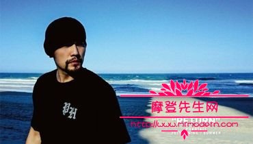 周杰伦的胡子是天然的还是种植的？周杰伦留(周杰伦为什么喜欢留胡子)