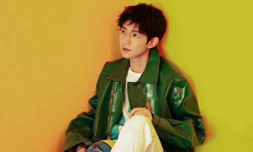 王源欧阳娜娜同框与伯克利校长合影(王源是伯克利校草吗)