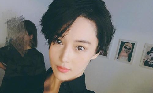张馨予微博晒短发造型或网友称赞(张馨予短发发型图片 新闻)