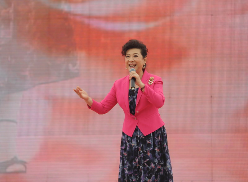 王群是怎么死的?王群的两任妻子照片站<m(王群的照片女的) 王群是怎么死的?王群的两任妻子照片站<m(王群的照片女的)