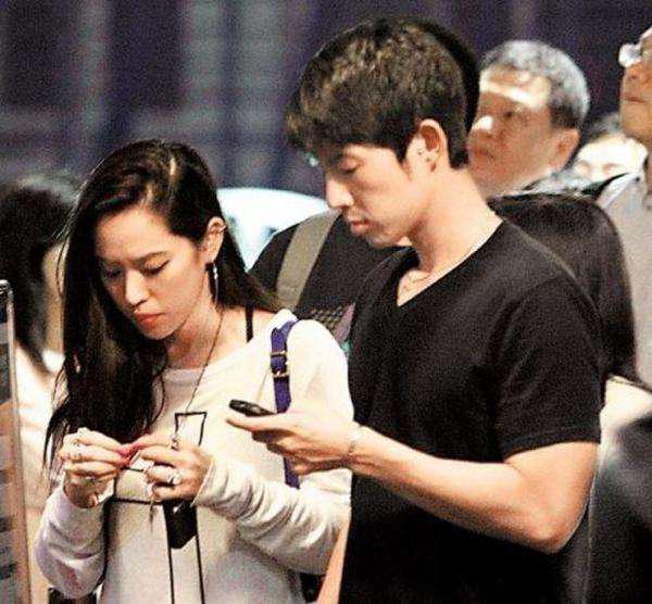 吴建豪是不是被烧伤过?吴建豪和老婆对骂事 吴建豪是不是被烧伤过?吴建豪和老婆对骂事