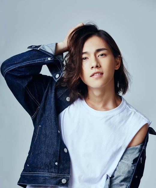 周锐为什么退出果然经纪公司了?周锐叫蔡徐