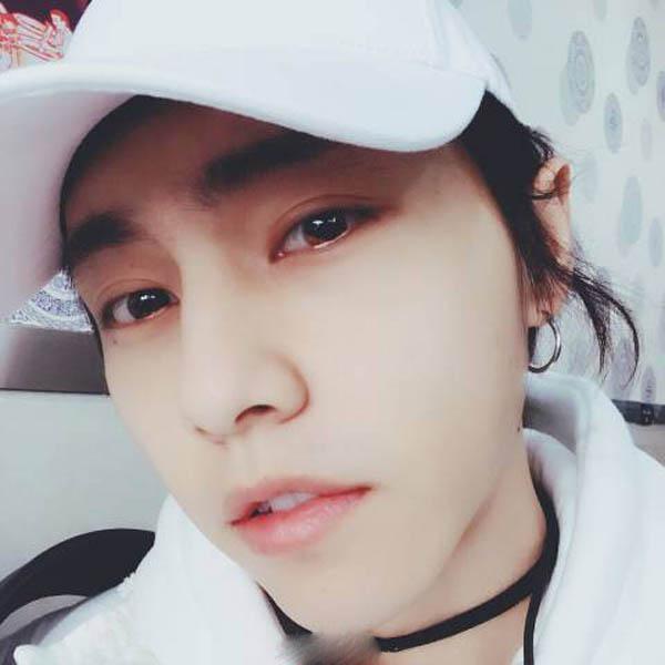 周锐为什么退出果然经纪公司了？周锐叫蔡徐