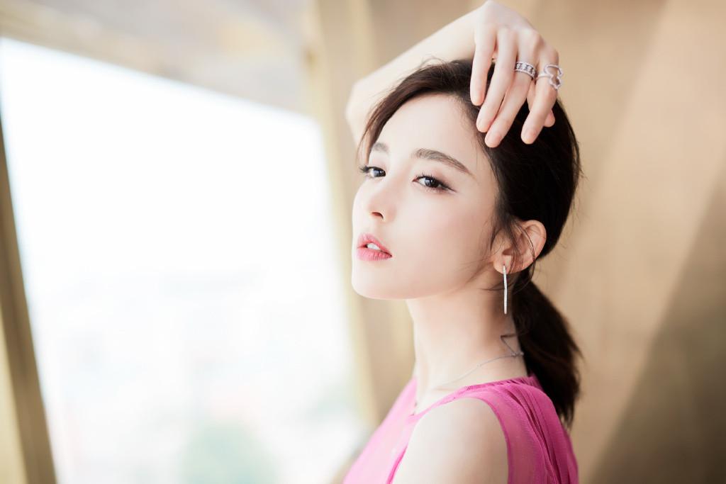 古力娜扎长相有攻击性怎么说?有攻击性的美(古力娜扎很像) 古力娜扎长相有攻击性怎么说?有攻击性的美(古力娜扎很像)