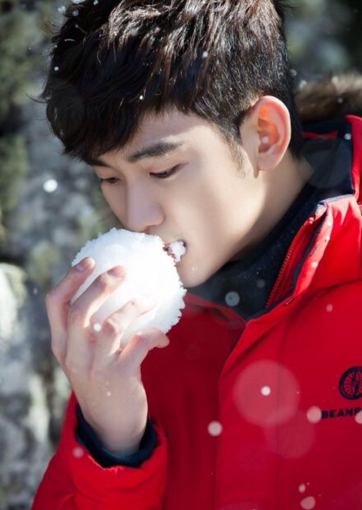 金秀贤身高有180吗？金秀贤有心脏病是真(金秀贤真实身高体重)