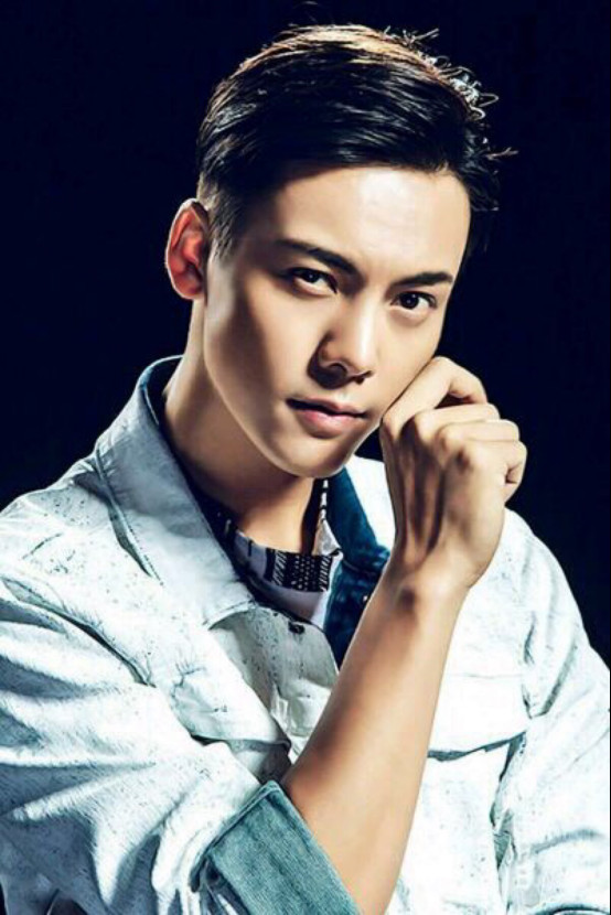 陈伟霆尴尬演技好烂gif图(陈伟霆演技表情包) 陈伟霆尴尬演技好烂gif图(陈伟霆演技表情包)