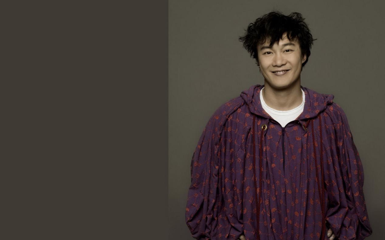 陈奕迅是秃顶吗？陈奕迅的头发是真的还是假(陈奕迅有头发吗)