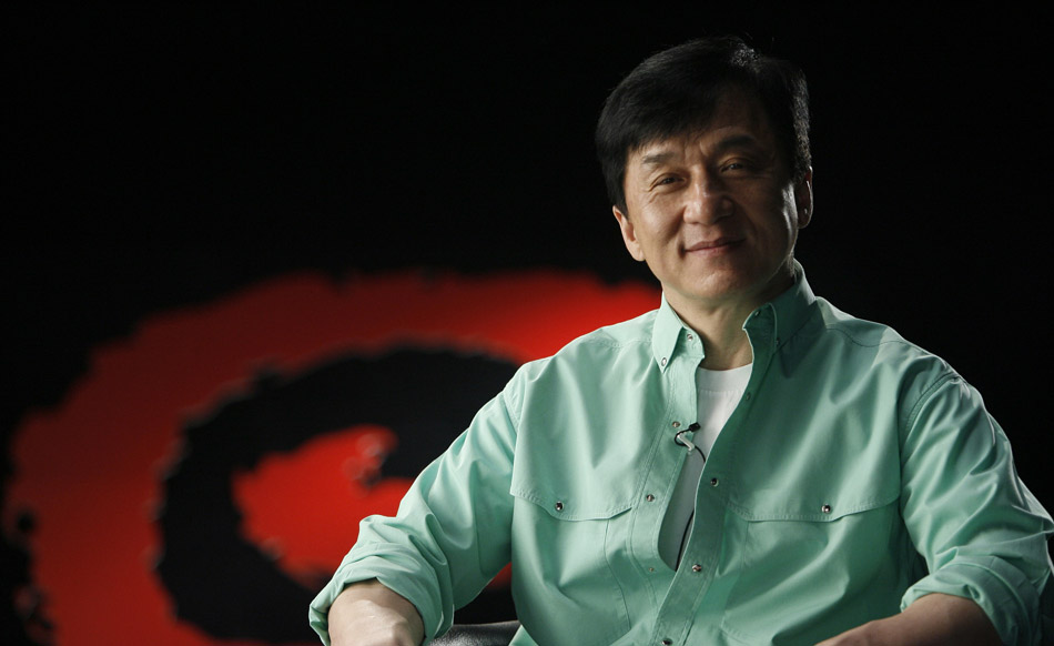 成龙黑卡有多少钱？黑卡额度是多少？