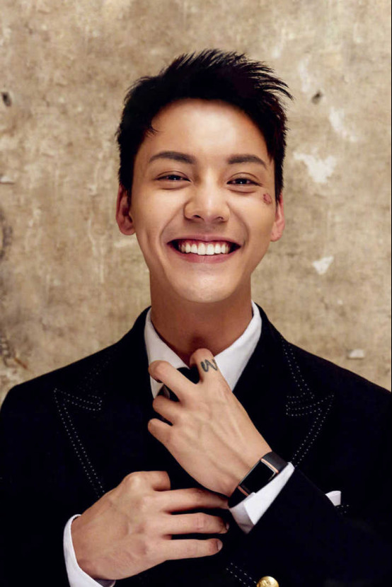 陈伟霆尴尬演技好烂gif图(陈伟霆演技表情包)