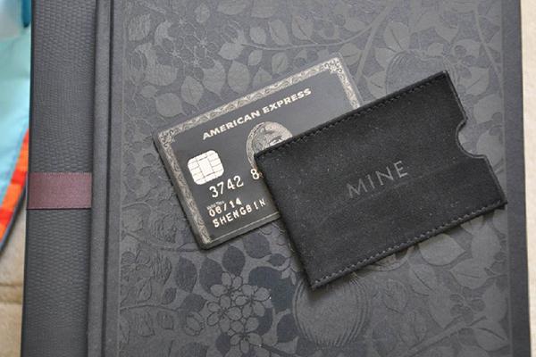 成龙黑卡有多少钱？黑卡额度是多少？