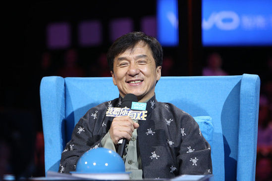 成龙黑卡有多少钱?黑卡额度是多少?