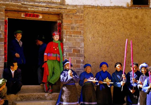 白族人为啥不满杨丽萍?杨丽萍和版纳的恩怨 白族人为啥不满杨丽萍?杨丽萍和版纳的恩怨