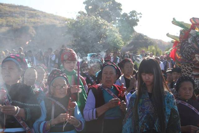 白族人为啥不满杨丽萍?杨丽萍和版纳的恩怨 白族人为啥不满杨丽萍?杨丽萍和版纳的恩怨