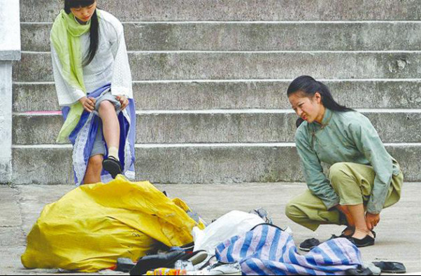 跑龙套是去横店还是北京？跑龙套一天多少钱(去横店跑龙套挣钱吗)