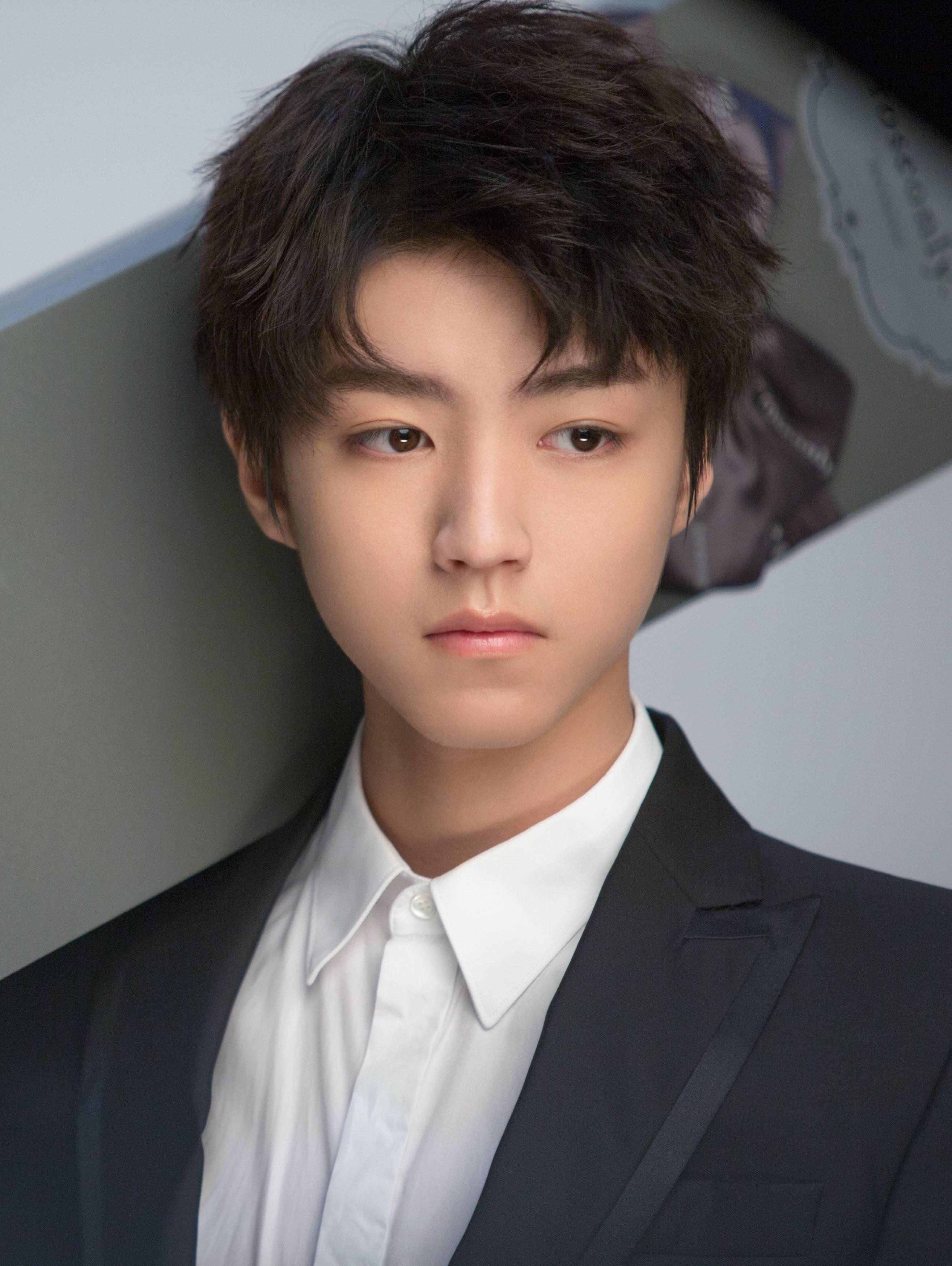 王俊凯和石翔在恋爱吗?石翔哪里冒出来的和