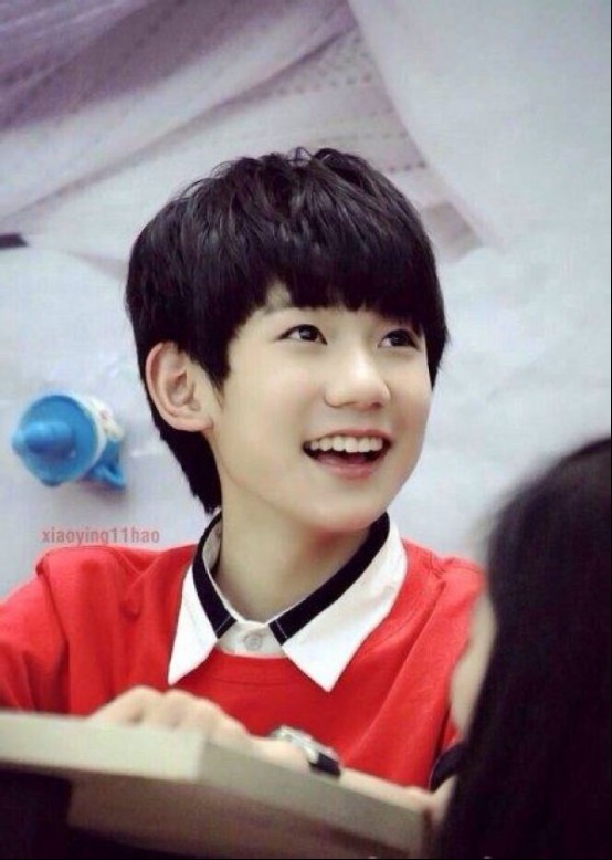 王源长残易烊千玺逆袭图片(王源王俊凯易烊千玺从小到大的照片)