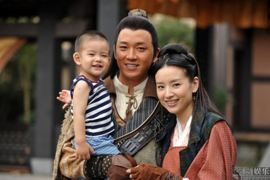 为什么潘粤明5年都没见儿子？董洁不让潘粤(潘粤明会一直等董洁吗)