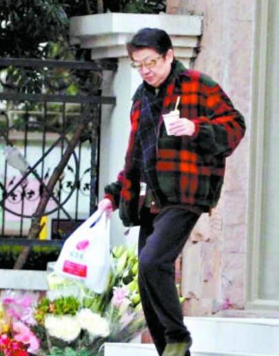 吴绮莉母亲郑黎明资产多少很有钱吗？郑黎明