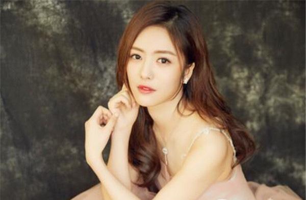 蔡文静整容前的照片曝光(蔡文静鼻子整过吗)