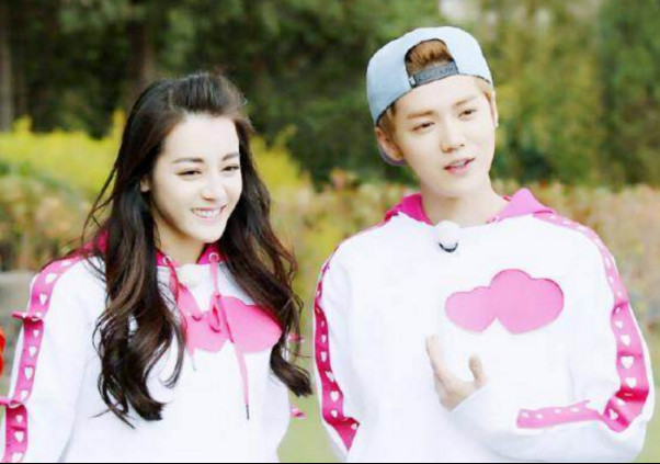 朴灿烈小时候胖乎乎的视频(灿烈小时候是个黑胖子)