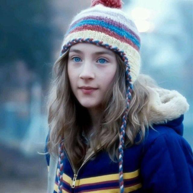 西尔莎罗南现在和颜值巅峰时期照片对比