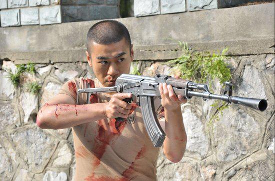 徐佳是现役军人特种兵吗？徐佳老婆是万茜还(徐佳 万茜老公)