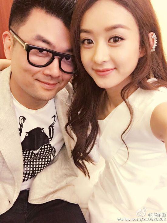 黄斌现在是谁的经纪人？他总共带了几个艺人