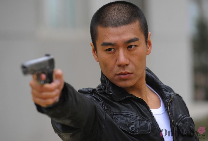 徐佳是现役军人特种兵吗?徐佳老婆是万茜还(徐佳 万茜老公)