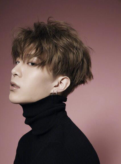 范丞丞为什么比范冰冰小那么多？范丞丞会走(范丞丞范丞丞和范冰冰什么关系)