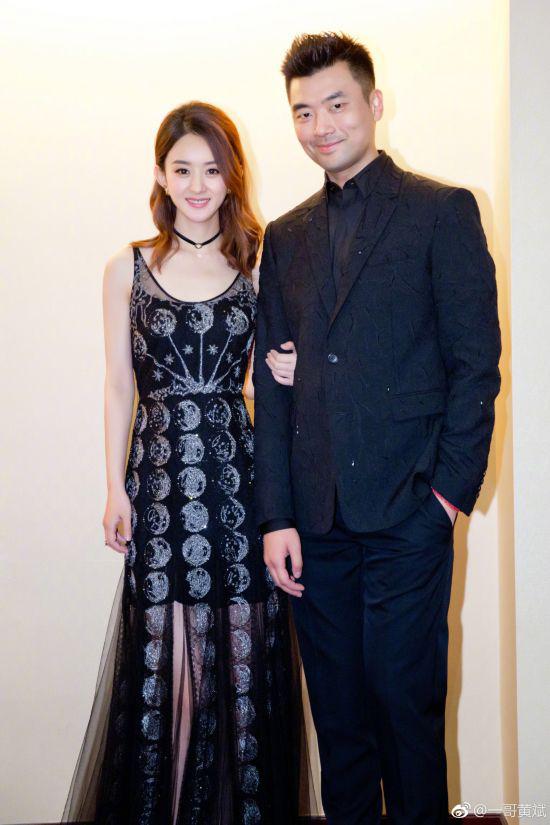 黄斌现在是谁的经纪人？他总共带了几个艺人