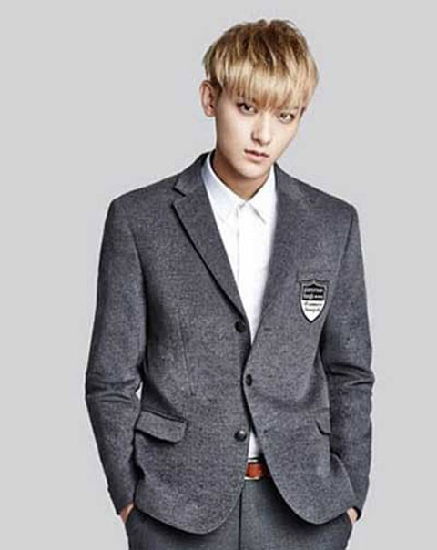 黄子韬有胸毛图片(黄子韬的胸毛)