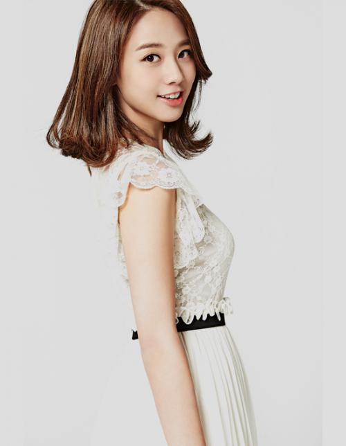 鬼鬼吴映洁为什么在韩国出道？鬼鬼倒贴白敬(鬼鬼吴映洁出道照片)