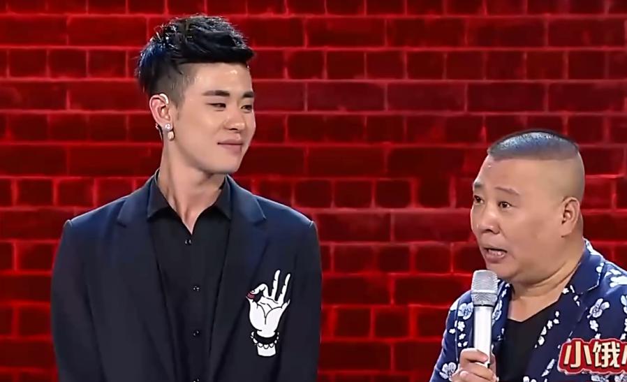 张云雷为什么叫二爷？张云雷为什么也叫小辫(张云雷为啥叫二哥)