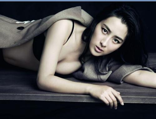 马苏穿性感内衣的照片