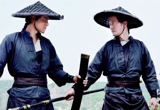 彭于晏为什么是吴京师弟？彭于晏吴京合作过(彭于晏跟吴京一起出演的电影)