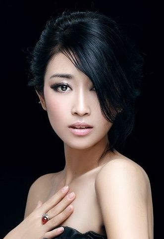 央吉玛为什么剃光头?央吉玛老公lee照片