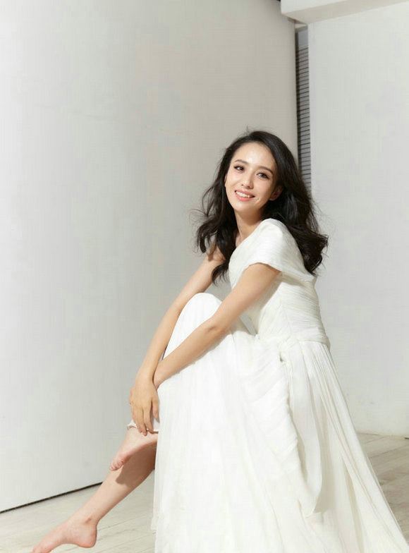 佟丽娅的锡伯族名字叫什么？锡伯族有什么禁(锡伯族是少数民族吗?)