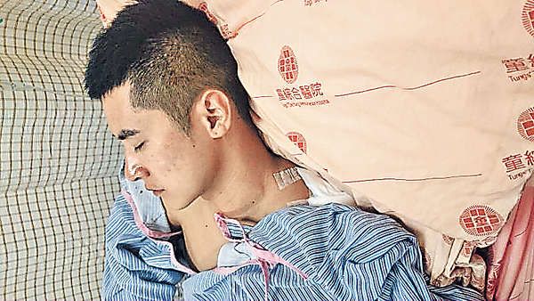 陈家乐脖子上是什么？陈家乐老婆资料