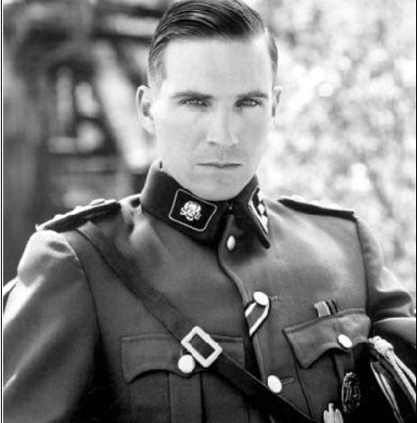 拉尔夫费因斯颜值巅峰照片(拉尔夫费因斯 身高)