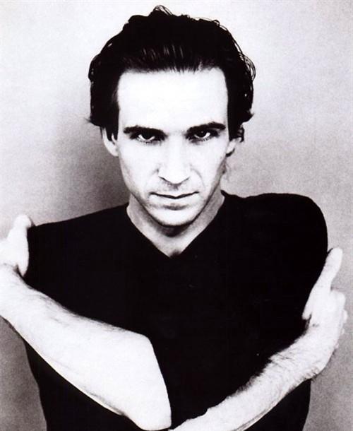 拉尔夫费因斯颜值巅峰照片(拉尔夫费因斯 身高)