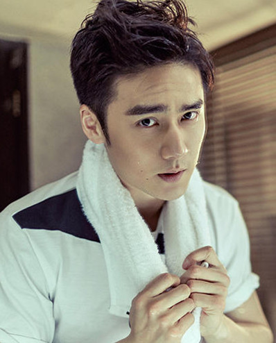 蒋劲夫似本山大叔照片(蒋劲夫出道前照片) 蒋劲夫似本山大叔照片(蒋劲夫出道前照片)