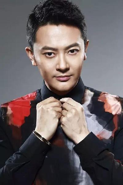 印小天是不是同性恋?印小天为什么被雪藏不(印小天疑曝新恋情)