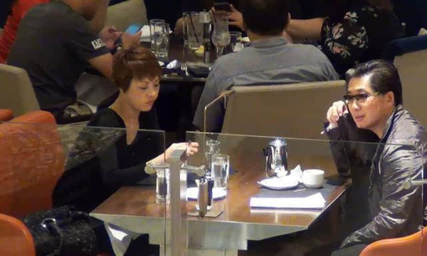 叶子楣是什么罩杯隆胸的吗？叶子楣的老公照