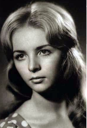 马克龙妻子年轻时照片(马克龙老婆年轻照) 马克龙妻子年轻时照片(马克龙老婆年轻照)