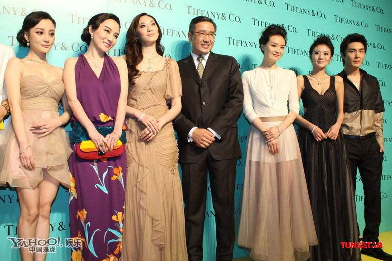 霍思燕和李小璐关系好吗?俩人是亲戚关系吗 霍思燕和李小璐关系好吗?俩人是亲戚关系吗