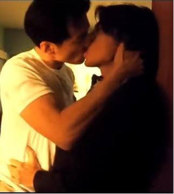 吴彦祖和冯德伦是什么关系？吴彦祖冯德伦吻